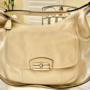 Coach hobos bag